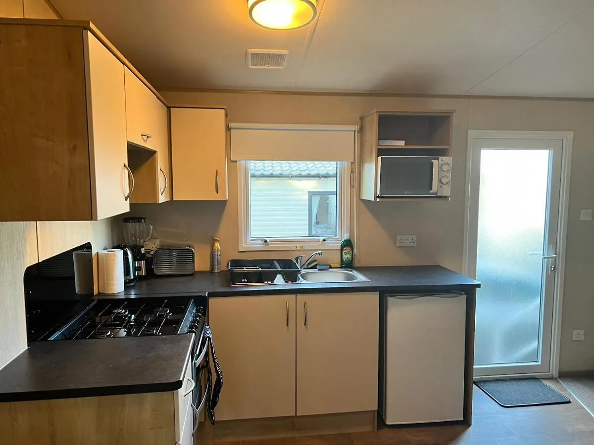 Blackpool Caravan In Haven Marton Mere Holiday Park 0*,